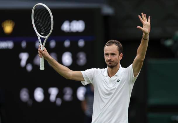 Tennis, Wimbledon, Die Highlights (240710) -- LONDON, July 10, 2024 -- Daniil Medvedev celebrates victory after the men s singles quarterfinal match between Jannik Sinner of Italy and Daniil Medvedev of Russia at Wimbledon tennis Championship in London, Britain, July 9, 2024. ) (SP)BRITAIN-LONDON-TENNIS-WIMBLEDON-DAY 9 HanxYan 