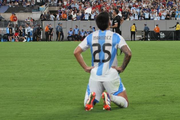 RECORD DATE NOT STATED Copa America Semi Final : Argentina vs Canada. (SPO) Copa America Semi Final : Argentina vs Canada. July 9, 2024, East Rutherford, New Jersey, USA: Lisandro Martinez of Argentina, during soccer match between Argentina and Canada valid for the Semifinal of 2024 Copa America championship at MetLife stadium in East Rutherford, New Jersey . Credit: Niyi Fote Thenews2 (Foto: Niyi Fote Thenews2 imago images) SPO  Copyright: xNiyixFotex