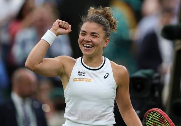 Tennis, Wimbledon, Die Highlights (240710) -- LONDON, July 10, 2024 -- Jasmine Paolini celebrates after winning the women s singles quarterfinal between Emma Navarro of the United States and Jasmine Paolini of Italy at Wimbledon tennis Championship in London, Britain, on July 9, 2024. ) (SP)BRITAIN-LONDON-TENNIS-WIMBLEDON-DAY 9 HanxYan 