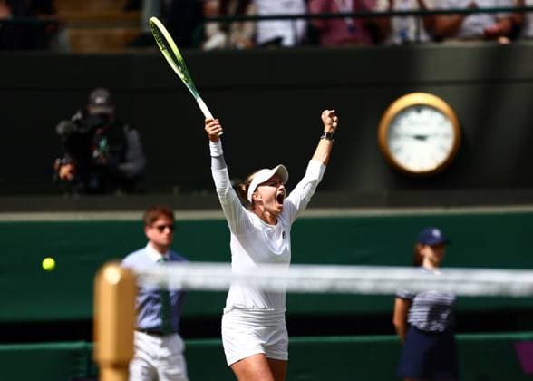 Barbora Krejcikova celebrates victory in her quarter final match Wimbledon Tennis Championships, Day 10, The All England Lawn Tennis and Croquet Club, London, UK - 10 Jul 2024  Copyright: xJamesxMarsh Shutterstockx 14578619bs