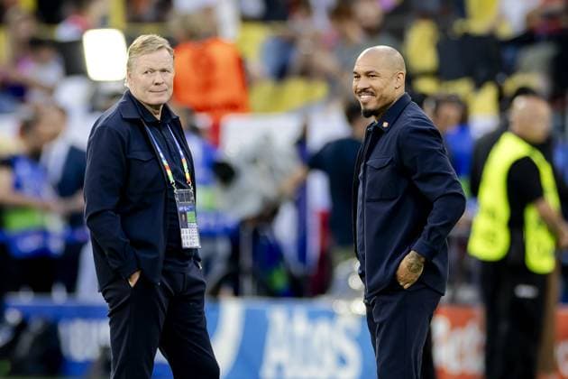 DORTMUND - Holland coach Ronald Koeman and Nigel de Jong Technical Director KNVB during the UEFA EURO, EM, Europameisterschaft,Fussball 2024 Semi-final match between the Netherlands and England at the BVB Stadium Dortmund on July 10, 2024 in Dortmund, Germany. ANP KOEN VAN WEEL UEFA EURO 2024 2024 xVIxANPxSportx xxANPxIVx 503201303 originalFilename: 503201303.jpg