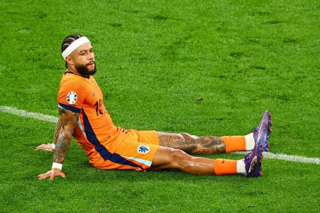 Memphis Depay of The Netherlands down injured Netherlands v England, UEFA European Championship, EM, Europameisterschaft 2024, Semi Final, Football, BVB Stadion, Dortmund, Germany, 10 Jul 2024 EDITORIAL USE ONLY No use with unauthorised audio, video, data, fixture lists, club league logos or live services. Online in-match use limited to 120 images, no video emulation. No use in betting, games or single club league player publications. Copyright: xKieranxMcManus Shutterstockx 14576895bn