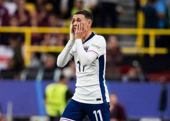 Dortmund, SignaI Iduna Park, 10.07.2024: Phil Foden of england disappointed during the semifinal match Netherlands v. England at the UEFA European Championship, EM, Europameisterschaft 2024.