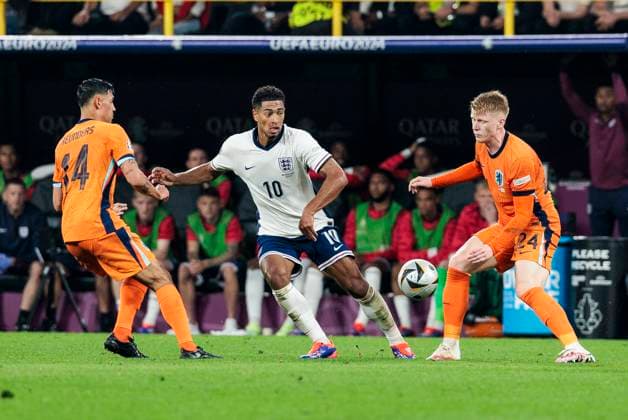 UEFA EURO, EM, Europameisterschaft,Fussball 2024: Niederlande - England; 10.07.2024 Jude Bellingham (England, 10), Tijjani Reijnders (Niederlande, 14), Jerdy Schouten (Niederlande, 24). UEFA EURO 2024: Niederlande - England; BVB Stadion Dortmund, Dortmund am 10.07.2024 Copyright: xBEAUTIFULxSPORTS Wunderlx