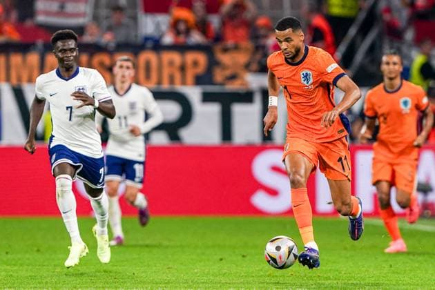 2024-07-10 Netherlands v England - UEFA EURO, EM, Europameisterschaft,Fussball 2024 Semi Final DORTMUND, NETHERLANDS - JULY 10: Cody Gakpo of the Netherlands runs with the ball during the UEFA EURO 2024 Semi Final match between Netherlands and England at BVB Stadion Dortmund on July 10, 2024 in Dortmund, Netherlands. Dortmund BVB Stadion Dortmund Netherlands Content not available for redistribution in The Netherlands directly or indirectly through any third parties. Copyright: xAndrexWeeningx
