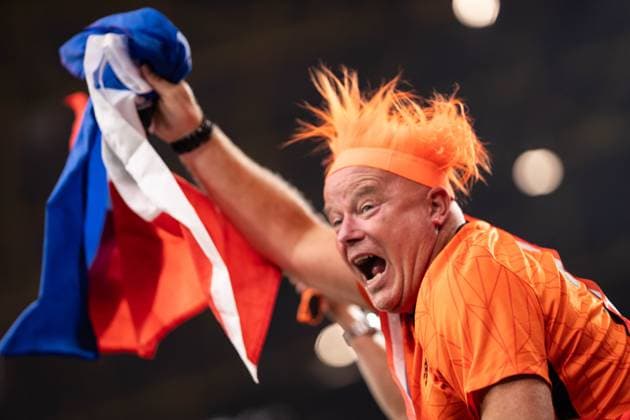 EURO 2024, Fans aller teilnehmenden Teams GER, Euro 2024, Halbfinale Semifinal, Niederlande (NLD) England (ENG) 10.07.2024, Signal Iduna Park, Dortmund, GER, Euro 2024, Halbfinale Semifinal, Niederlande (NLD) England (ENG) Im Bild: Fan von Niederlande Netherlands NLD ist glücklich, feiert, jubelt, schreit, Gestik, Mimik, Emotionen *** GER, Euro 2024, semi-final semifinal, Netherlands NLD England ENG 10 07 2024, Signal Iduna Park, Dortmund, GER, Euro 2024, semi-final semifinal, Netherlands NLD England ENG In the picture fan of Netherlands NLD is happy, celebrating, cheering, screaming, gestures, facial expressions, emotions nordphotoxGmbHxx xChristianxSchulze nph000300
