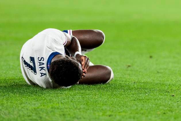 UEFA EURO, EM, Europameisterschaft,Fussball 2024: Niederlande - England; 10.07.2024 Bukayo Saka (England, 7) liegt am Boden. UEFA EURO 2024: Niederlande - England; BVB Stadion Dortmund, Dortmund am 10.07.2024 Copyright: xBEAUTIFULxSPORTS Wunderlx
