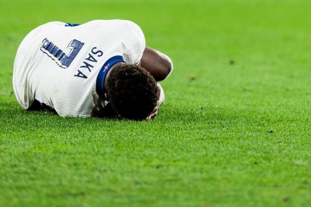 UEFA EURO, EM, Europameisterschaft,Fussball 2024: Niederlande - England; 10.07.2024 Bukayo Saka (England, 7) liegt am Boden. UEFA EURO 2024: Niederlande - England; BVB Stadion Dortmund, Dortmund am 10.07.2024 Copyright: xBEAUTIFULxSPORTS Wunderlx