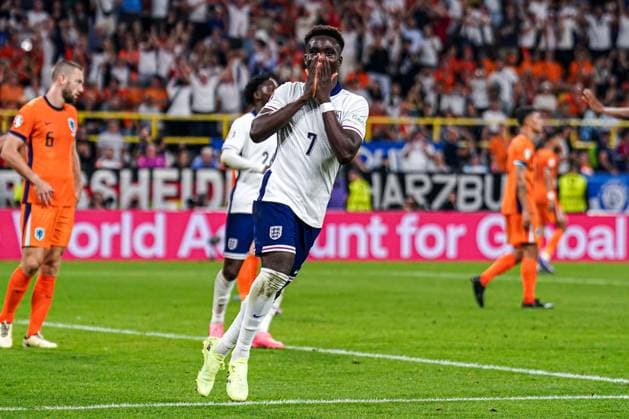 2024-07-10 Netherlands v England - Semi-Final - UEFA EURO, EM, Europameisterschaft,Fussball 2024 DORTMUND, GERMANY - JULY 10: Bukayo Saka of England scores a goal but it gets cancelled due to offside during the Semi-Final - UEFA EURO 2024 match between Netherlands and England at BVB Stadion Dortmund on July 10, 2024 in Dortmund, Germany. (Photo by Joris Verwijst BSR Agency) Dortmund Germany Content not available for redistribution in The Netherlands directly or indirectly through any third parties. Copyright: xBSRxAgencyx