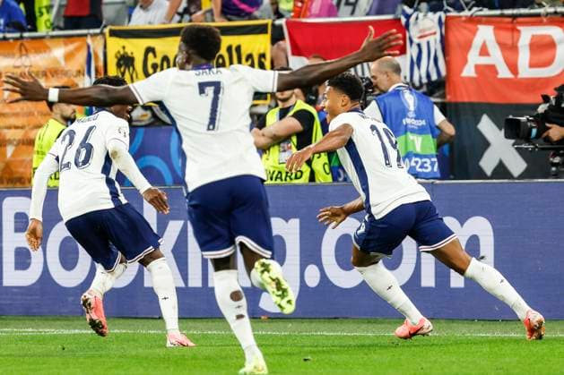 GER, Dortmund, Fussball, Niederlande vs England , Halbfinale, Westfalenstadion Dortmund, UEFA EURO, EM, Europameisterschaft,Fussball 2024, Team, Tor, Treffer, Jubel, Torjubel, Freude, Begeisterung, feiert, Ollie Watkins (England), zieht aufs Tor ab und trifft zum 1:2 Sieg, 10.07. 2024, Copyright: HMBxMedia HeikoxBecker