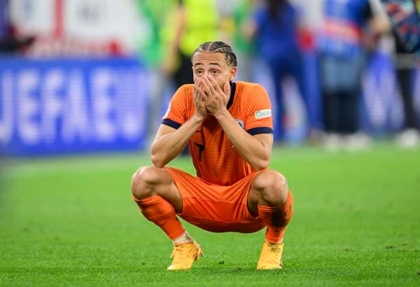 Frust bei XAVI SIMONS (NED) nach dem Spiel, Halbfinale, Match M50, Niederlande (NED) - England (ENG), am 10.07.2024 in Dortmund Deutschland. Fussball Europameisterschaft 2024 vom 14.06. - 14.07.2024 in Deutschland. Â