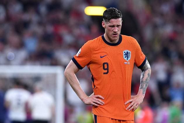 Fußball UEFA EURO, EM, Europameisterschaft,Fussball 2024 Halbfinale Niederlande - England am 10.07.2024 im BVB Stadion Dortmund in Dortmund Wout Weghorst ( Niederlande ) enttäuscht