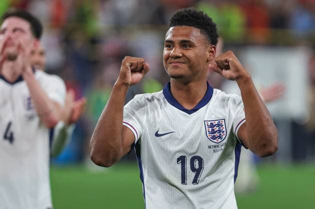 EM 2024: Niederlande - England am 10.07.2024 im BVB Stadion Dortmund in Dortmund Jubel über den Sieg beim Torschützen zum 1 zu 2 Ollie Watkins (England, 19)