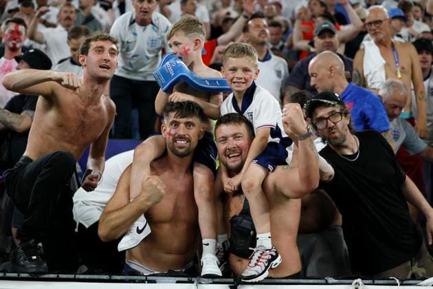 Netherlands v England: Semi-Final - UEFA EURO, EM, Europameisterschaft,Fussball 2024 England Fans celebrate after winning the UEFA EURO 2024 semi-final match between Netherlands and England at Football Stadium Dortmund on July 10, 2024 in Dortmund, Germany. Dortmund Football Stadium Dortmund Germany Germany Copyright: xRichardxSellers Sportsphoto APLx 14045444