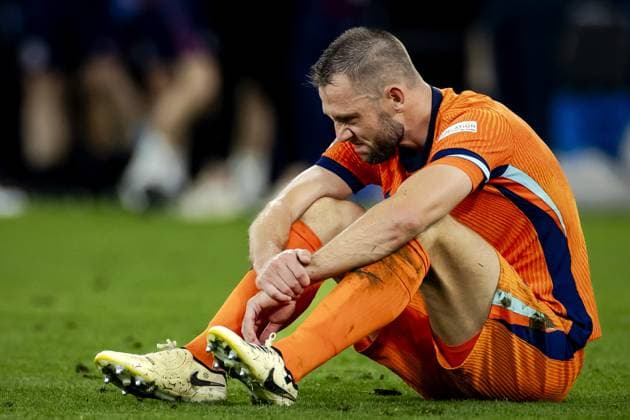DORTMUND - Stefan De Vrij of Holland after the match against England during the UEFA EURO, EM, Europameisterschaft,Fussball 2024 Semi-final match between the Netherlands and England at the BVB Stadium Dortmund on July 10, 2024 in Dortmund, Germany. ANP KOEN VAN WEEL UEFA EURO 2024 2024 xVIxANPxSportx xxANPxIVx 503214851 originalFilename: 503214851.jpg