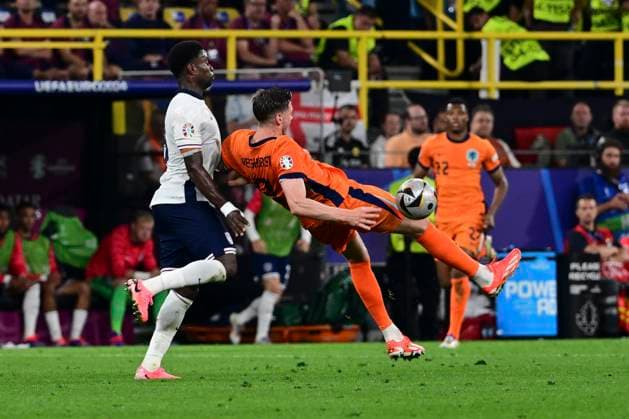Wout Weghorst 9 (Niederlande), Niederlande vs. England, Fussball, UEFA EURO, EM, Europameisterschaft,Fussball 2024, Halbfinale, 10.07.2024 Dortmund Nordrhein-Westfalen Deutschland