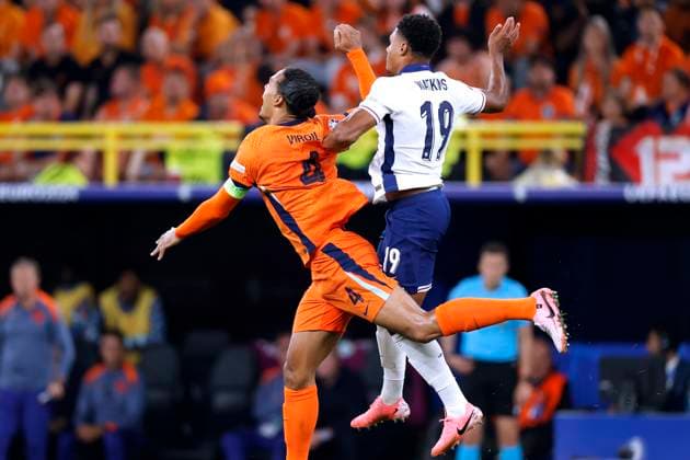 WATKINS Ollie Team England mit VAN DIJK Virgil UEFA Fussball EURO 2024 in Deutschland Halbfinal Spiel Holland - England 1 : 2 am 10.07.2024 in Dortmund DFL REGULATIONS PROHIBIT ANY USE OF PHOTOGRAPHS as IMAGE SEQUENCES and or QUASI-VIDEO Copyright: xLacixPerenyix