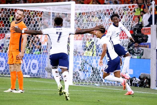 EURO 2024, Die Highlights WATKINS Ollie Team England mit MALNOO Kobbie erzielt das Siegtor zum 1 : 2 Endstand UEFA Fussball EURO 2024 in Deutschland Halbfinal Spiel Holland - England 1 : 2 am 10.07.2024 in Dortmund DFL REGULATIONS PROHIBIT ANY USE OF PHOTOGRAPHS as IMAGE SEQUENCES and or QUASI-VIDEO Copyright: xLacixPerenyix