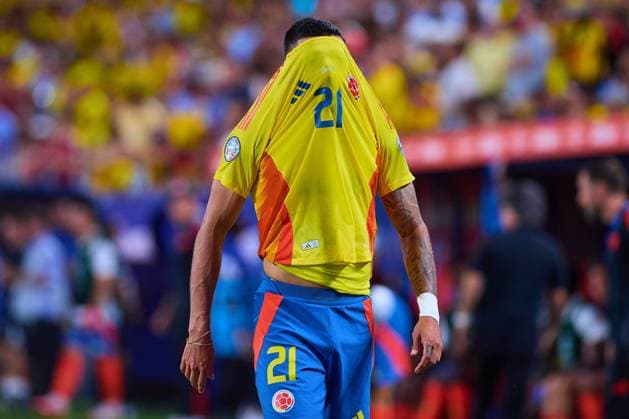 RECORD DATE NOT STATED Copa America USA 2024 Uruguay vs Colombia - Semifinal Daniel Munoz of Colombia receives red card during the CONMEBOL Copa America 2024 Semi-final match between Uruguay and Colombia, at Bank of America Stadium, on July 10, 2024 in Charlotte, North Carolina, United States. CHARLOTTE NORTH CAROLINA UNITED STATES  Copyright: xJONATHANxDUENASx 20240710195141_CA_SF_2024_URU_COL_MUNOZ126