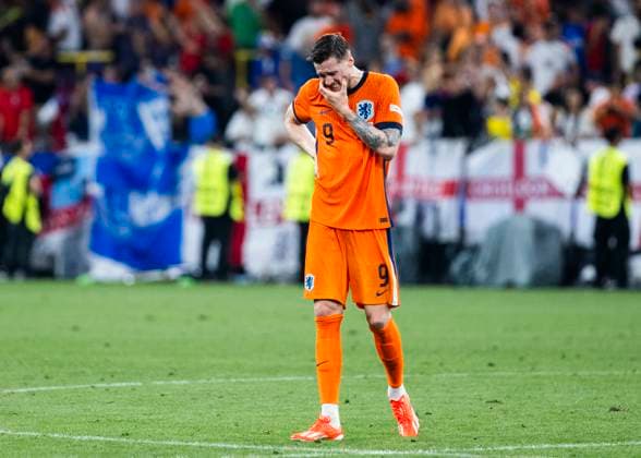 Dortmund, SignaI Iduna Park, 10.07.2024: Wout Weghorst of netherlands disappointed after the semifinal match Netherlands v. England at the UEFA European Championship, EM, Europameisterschaft 2024.