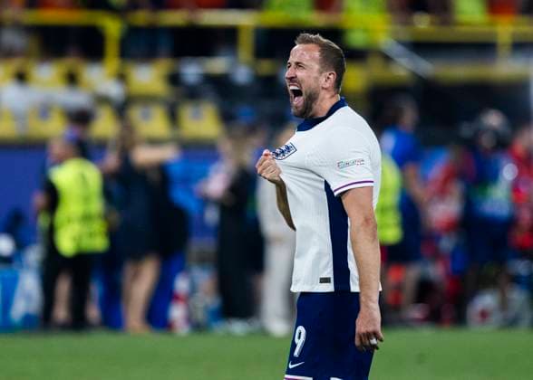 EURO 2024, Die Highlights Dortmund, SignaI Iduna Park, 10.07.2024: Harry Kane of england celebrates the 2:1 victory during the semifinal match Netherlands v. England at the UEFA European Championship, EM, Europameisterschaft 2024.