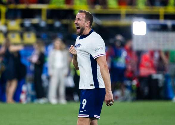 Dortmund, SignaI Iduna Park, 10.07.2024: Harry Kane of england celebrates the 2:1 victory during the semifinal match Netherlands v. England at the UEFA European Championship, EM, Europameisterschaft 2024.