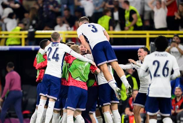Jubel ENG nach dem Tor zum 1:2, Halbfinale, Match M50, Niederlande (NED) - England (ENG) 1:2, am 10.07.2024 in Dortmund Deutschland. Fussball Europameisterschaft 2024 vom 14.06. - 14.07.2024 in Deutschland. Â