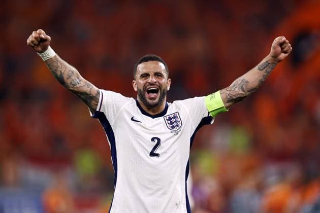 Dortmund - Kyle Walker of England celebrates the 1-2 victory after the UEFA EURO, EM, Europameisterschaft,Fussball 2024 Semi-final match between the Netherlands and England at the BVB Stadium Dortmund on July 10, 2024 in Dortmund, Germany. ANP MAURICE VAN STEEN netherlands out - belgium out Dortmund xVIxxIVx 503211458 originalFilename: 0709137773st.jpg