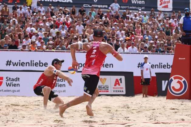 BEACHVOLLEYBALL - Beach Pro Vienna VIENNA,AUSTRIA,11.JUL.24 - Beach volleyball, Beachvolleyball - A1 Beach Pro Vienna. Image shows Julian Hoerl and Alexander Horst (AUT).  GEPAxpictures xMathiasxMandl