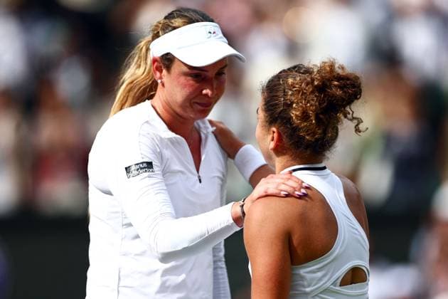 Sport Bilder des Tages Jasmine Paolini celebrates victory in her semi final match against Donna Vekic Wimbledon Tennis Championships, Day 11, The All England Lawn Tennis and Croquet Club, London, UK - 11 Jul 2024  Copyright: xJamesxMarsh Shutterstockx 14580282ed