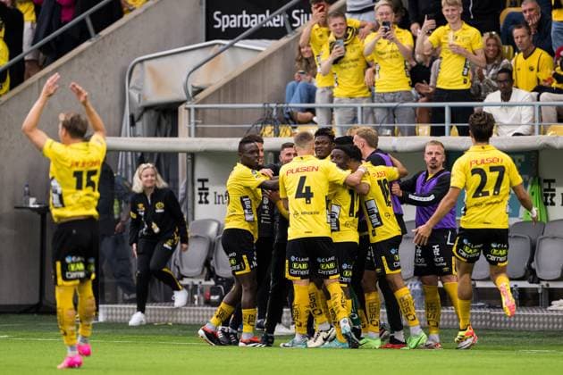 240711 Players of Elfsborg celebrate after the 2-0 goal by Niklas Hult during the UEFA Europa League qualification match between Elfsborg and Pafos on July 11, 2024 in Boras. Photo: Jörgen Jarnberger BILDBYRAN COP 112 JJ0379 fotboll football soccer fotball uefa europa league kval qualifying round qualification elfsborg pafos bbeng Copyright: JÖRGENxJARNBERGER BB240711JJ044
