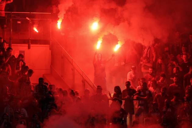 2024 25 UEFA Europa League first qualifying round Wisla Krakow - KF Llapi 07.22.2024 Krakow (Cracow) Poland, Football 2024 25 UEFA Europa League first qualifying round, Wisla Krakow - KF Llapi op: Wisla Krakow fans using pyrotechnics (kibice, pirotechnika, oprawa) Copyright: xKonradxSwieradx IMG_8562