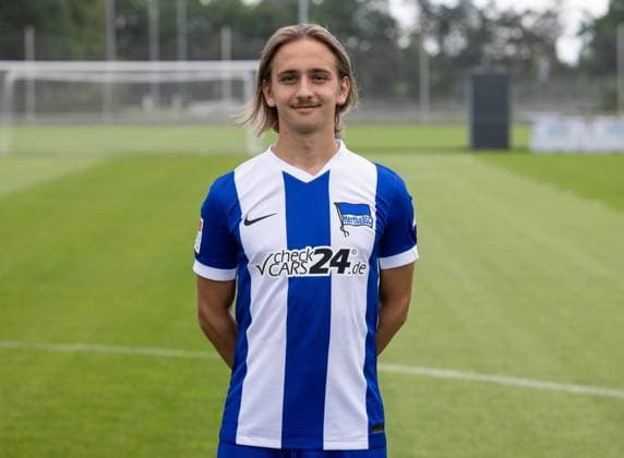Michal Karbownik; Hertha BSC; 2. Bundesliga, Porträttermin 2024 2025, 11.07. 2024,