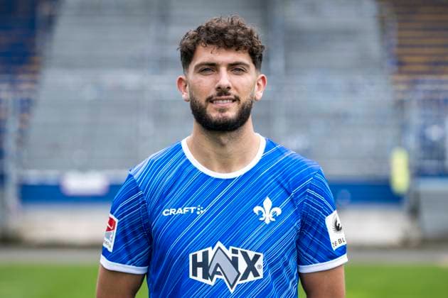 11.07.2024, xfux, Fussball 2.Bundesliga, SV Darmstadt 98 Fototermin Saison 2024 25 - Porträttermin 2024 2025, emspor, v.l. Fraser Hornby; SV Darmstadt 1898 e.V.; 2.BL, Porträttermin 2024 2025 Darmstadt