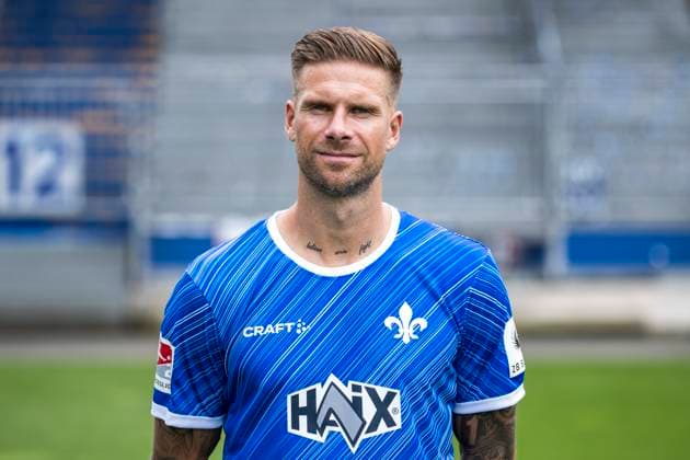11.07.2024, xfux, Fussball 2.Bundesliga, SV Darmstadt 98 Fototermin Saison 2024 25 - Porträttermin 2024 2025, emspor, v.l. Tobias Kempe; SV Darmstadt 1898 e.V.; 2.BL, Porträttermin 2024 2025 Darmstadt