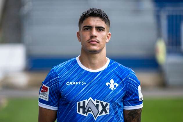 11.07.2024, xfux, Fussball 2.Bundesliga, SV Darmstadt 98 Fototermin Saison 2024 25 - Porträttermin 2024 2025, emspor, v.l. Fabio Torsiello; SV Darmstadt 1898 e.V.; 2.BL, Porträttermin 2024 2025 Darmstadt