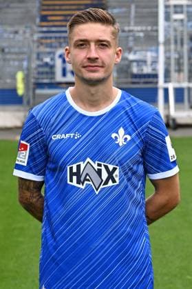 11.07.2024, xscotx, Fussball 2.Bundesliga, 2.BL SV Darmstadt 98 - Fototermin Saison 2024 25 Porträttermin 2024 2025 emspor, v.l. Marvin Mehlem (SV Darmstadt 98) (DFL DFB REGULATIONS PROHIBIT ANY USE OF PHOTOGRAPHS as IMAGE SEQUENCES and or QUASI-VIDEO) Darmstadt