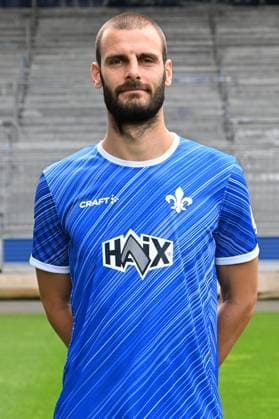 11.07.2024, xscotx, Fussball 2.Bundesliga, 2.BL SV Darmstadt 98 - Fototermin Saison 2024 25 Porträttermin 2024 2025 emspor, v.l. Aleksandar Vukotic (SV Darmstadt 98) (DFL DFB REGULATIONS PROHIBIT ANY USE OF PHOTOGRAPHS as IMAGE SEQUENCES and or QUASI-VIDEO) Darmstadt