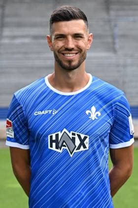 11.07.2024, xscotx, Fussball 2.Bundesliga, 2.BL SV Darmstadt 98 - Fototermin Saison 2024 25 Porträttermin 2024 2025 emspor, v.l. Klaus Gjasula (SV Darmstadt 98) (DFL DFB REGULATIONS PROHIBIT ANY USE OF PHOTOGRAPHS as IMAGE SEQUENCES and or QUASI-VIDEO) Darmstadt
