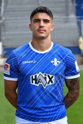 11.07.2024, xscotx, Fussball 2.Bundesliga, 2.BL SV Darmstadt 98 - Fototermin Saison 2024 25 Porträttermin 2024 2025 emspor, v.l. Fabio Torsiello (SV Darmstadt 98) (DFL DFB REGULATIONS PROHIBIT ANY USE OF PHOTOGRAPHS as IMAGE SEQUENCES and or QUASI-VIDEO) Darmstadt