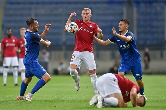 2024.07.11 Krakow Pilka nozna, UEFA Liga Europy, sezon 2024 2025 Wisla Krakow - KF Llapi 1932 Podujevo N z Muhamed Huseini, Patryk Gogol, Diar Vokrri Foto Krzysztof Porebski PressFocus 2024.07.11 Krakow Football, UEFA Europa League, 2024 25 season Wisla Krakow - KF Llapi 1932 Podujeve Muhamed Huseini, Patryk Gogol, Diar Vokrri Credit: Krzysztof Porebski PressFocus NEWSPIX.PL --- Newspix.pl  20240711PF_KP00019