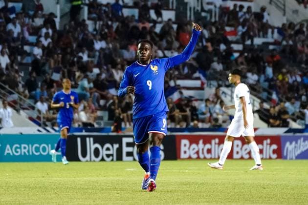 Arnaud Kalimuendo (9 - France) FOOTBALL : France vs République dominicaine - Match de préparation aux JO Paris 2024 - Toulon - 11 07 2024 NorbertScanella Panoramic 