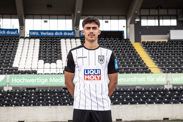 Aaron Keller; SSV Ulm 1846 Fußball; 2. Bundesliga, Porträttermin 2024 2025 Aaron Keller (16, SSV Ulm 1846 Fußball) Ulm Donaustadion Baden-Württemberg Deutschland