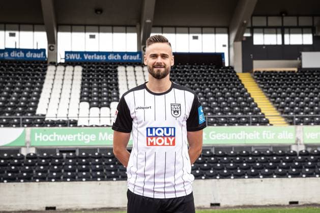 Lucas Röser; SSV Ulm 1846 Fußball; 2. Bundesliga, Porträttermin 2024 2025 Lucas Röser (9, SSV Ulm 1846 Fußball) Ulm Donaustadion Baden-Württemberg Deutschland