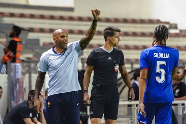 Thierry Henry (sélectionneur de l équipe de France) FOOTBALL : France vs République dominicaine - Match de préparation aux JO Paris 2024 - Toulon - 11 07 2024 NorbertScanella Panoramic 
