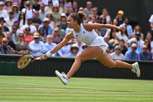 Wimbledon Semi-Final - Paolini v Vekic Jasmine Paolini (ITA) during her semi final match at the 2024 Wimbledon Championships at the AELTC in London, UK, on July 11, 2024. Photo by Corinne Dubreuil ABACAPRESS.COM London United Kingdom  Copyright: xDubreuilxCorinne ABACAx