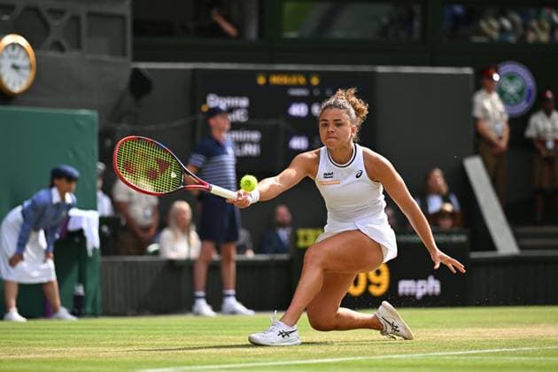 Wimbledon Semi-Final - Paolini v Vekic Jasmine Paolini (ITA) during her semi final match at the 2024 Wimbledon Championships at the AELTC in London, UK, on July 11, 2024. Photo by Corinne Dubreuil ABACAPRESS.COM London United Kingdom  Copyright: xDubreuilxCorinne ABACAx