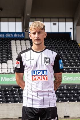 Sascha Risch; SSV Ulm 1846 Fußball; 2. Bundesliga, Porträttermin 2024 2025 Sascha Risch (28, SSV Ulm 1846 Fußball) Ulm Donaustadion Baden-Württemberg Deutschland