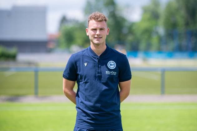 Janik Steringer (Co-Trainer und Video-Analyst); DSC Arminia Bielefeld; 3. Liga, Porträttermin 2024 2025.
