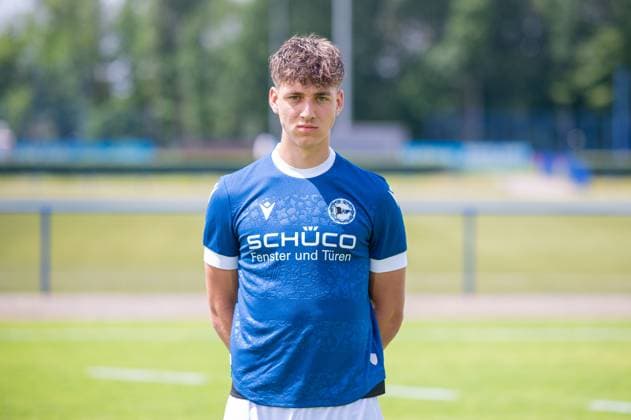 Max Lippert; DSC Arminia Bielefeld; 3. Liga, Porträttermin 2024 2025.